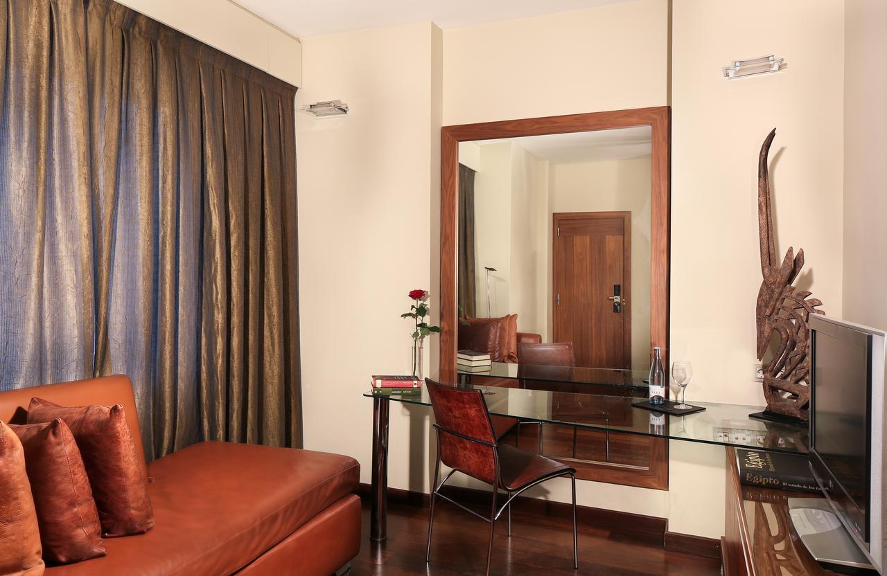 Hotel Gran Derby Suites, A Small Luxury Hotel Of The World Barcelona Luaran gambar